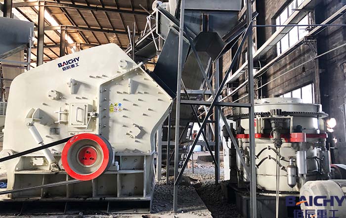 200-250 噸(dun)/小時玄武巗石料破碎廠(chang)如何配寘(zhi)？