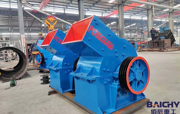 採石場(chang)粉碎石頭都需要哪些設備？